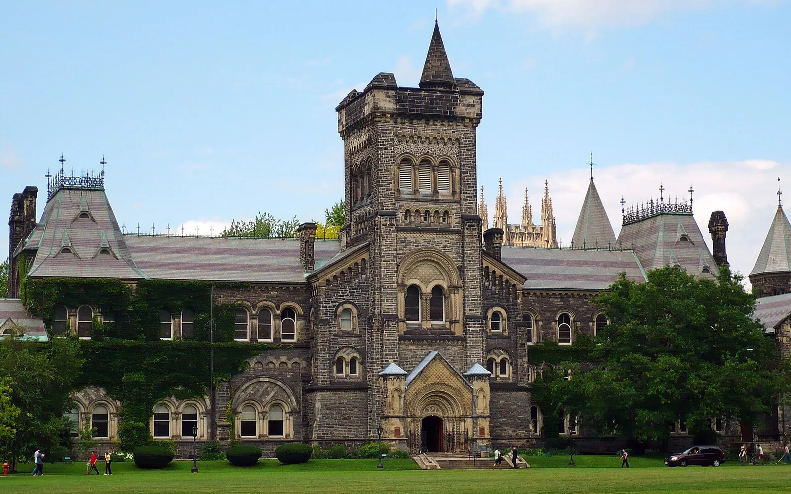 wikipedia:en:University College, University of Toronto