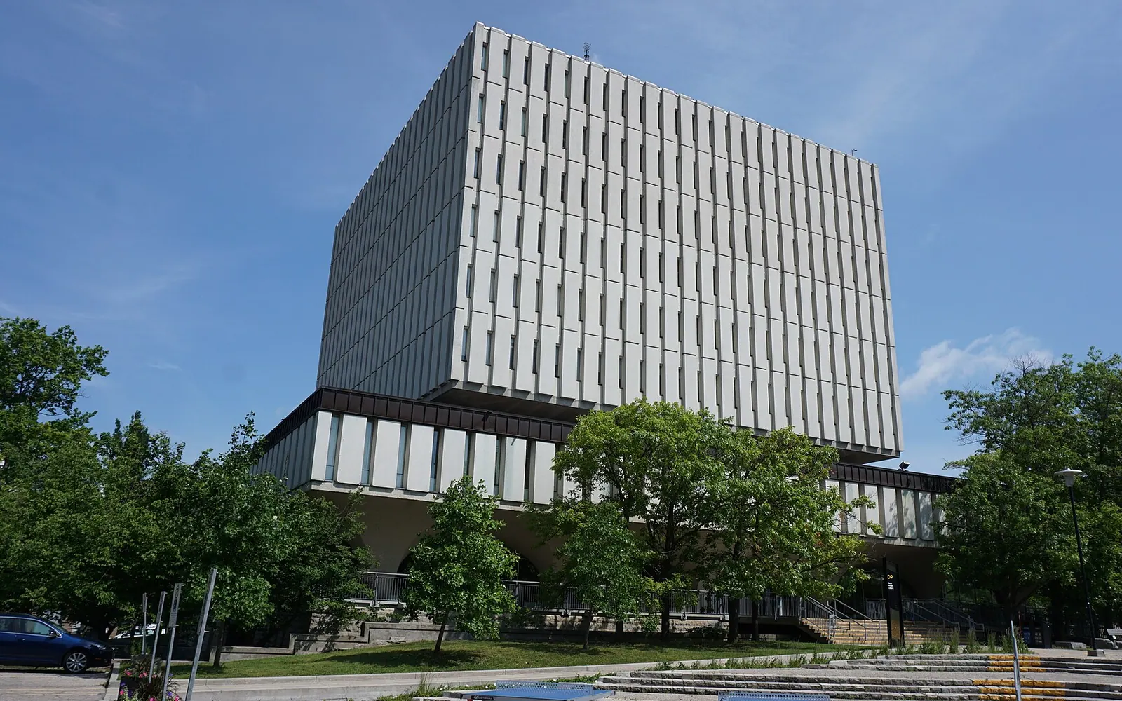 Dana Porter Library in the University of Waterloo