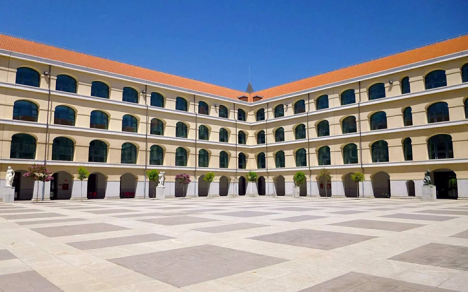 Leganés - Universidad Carlos III, Edificio Sabatini