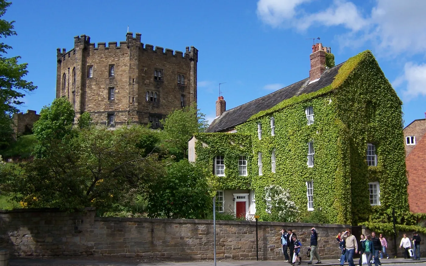 Keep of Durham Castle (Durham, England) own work; photo taken on 28 May 2006