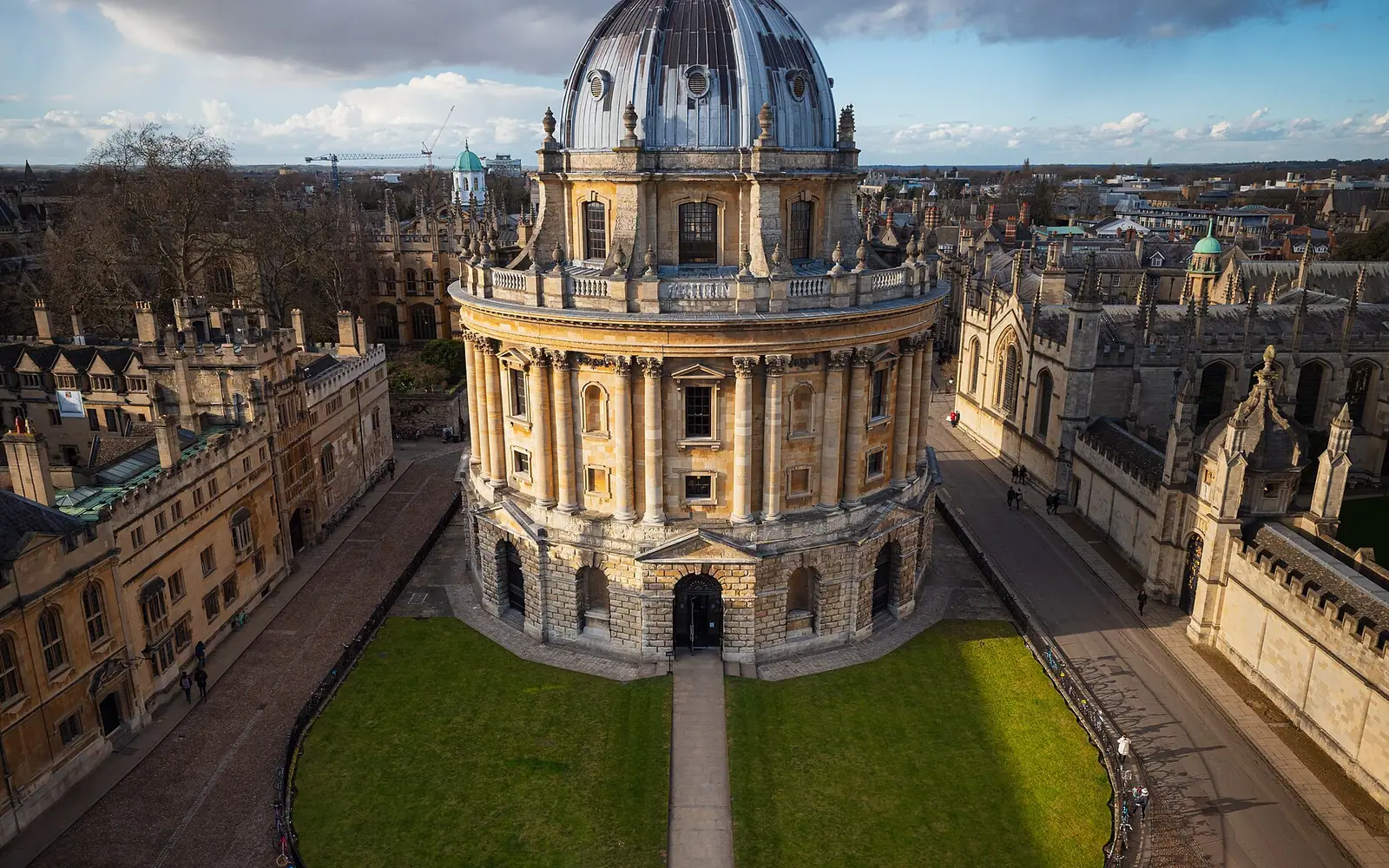 Radcliffe Camera in Oxford (Radcliffe Sq, OX1 3BG), viewed from the direction of University Church of St Mary the Virgin to the south (square crop).