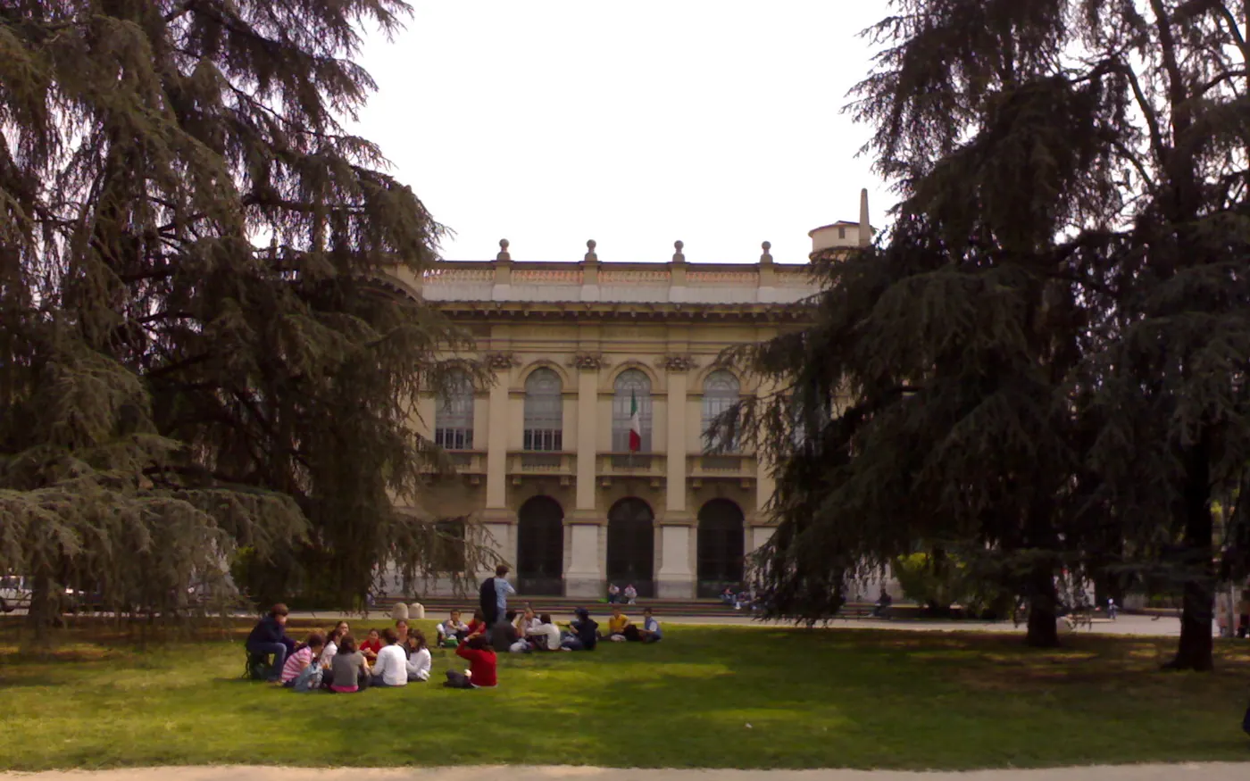 Politecnico di Milano, facciata.