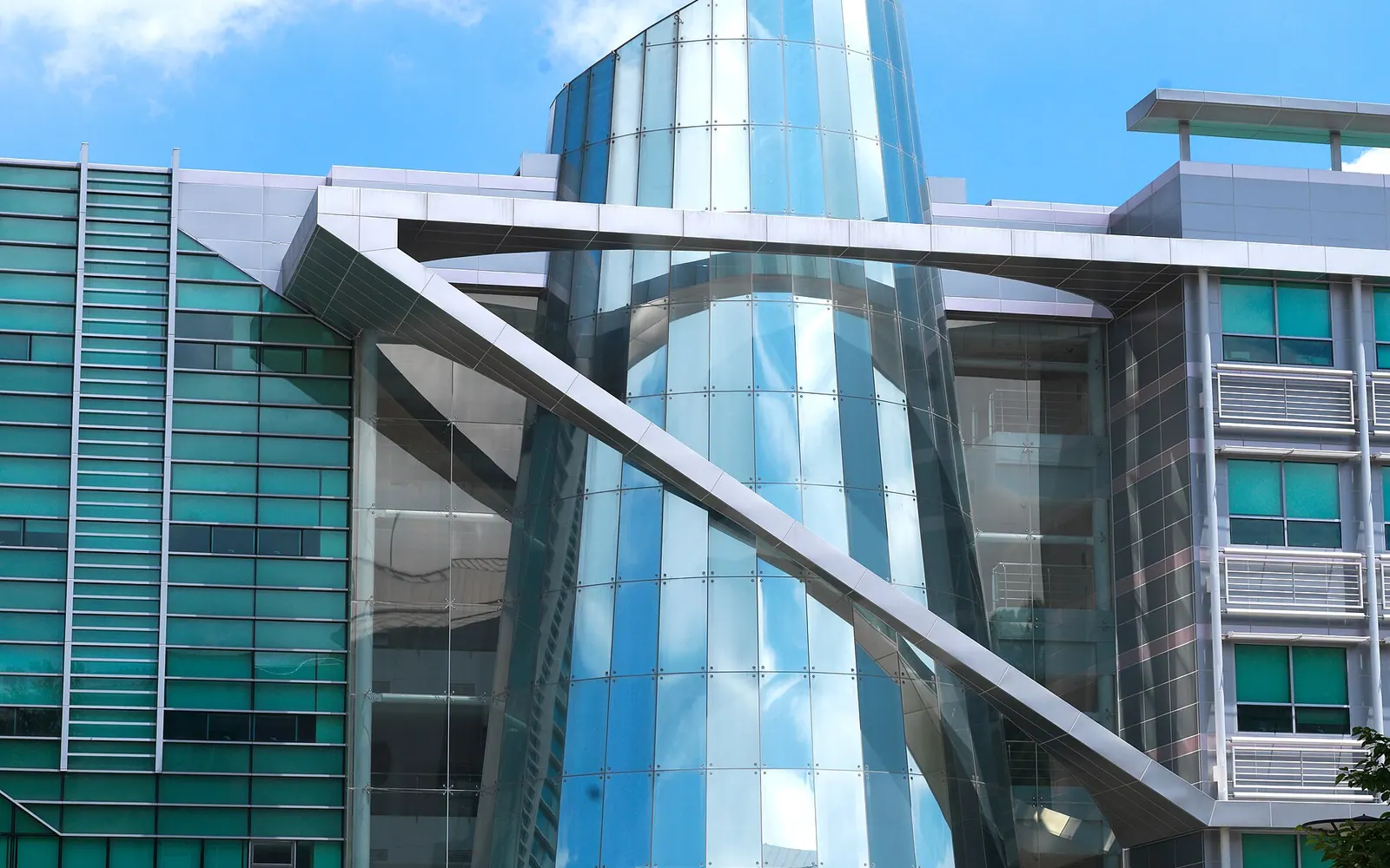 Graduate Institute of Ferrous Technology (GIFT) is the world's only fully accredited institute in the field of steel science and technology