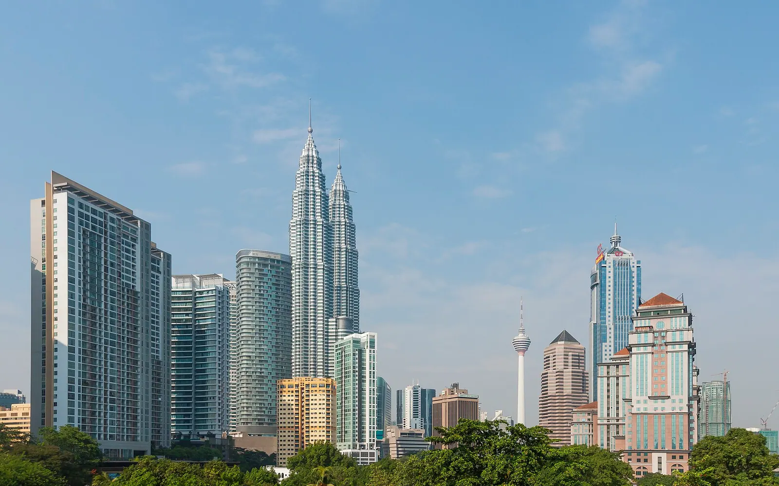 Kuala Lumpur, Malaysia: Skyline of KL, seen from the pedestrian flyover over Jalan Tun Razak next to Perpustakaan Negara Malaysia (National Library of Malaysia).
