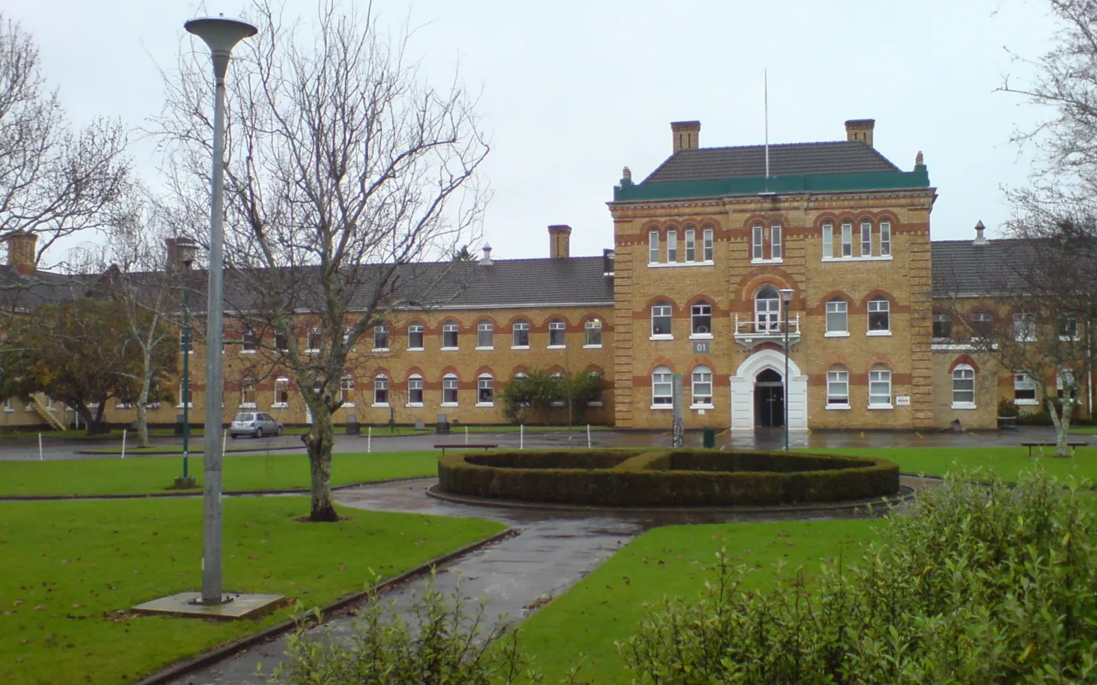 Former Carrington Hospital building of Unitec New Zealand , a tertiary education provider in Auckland City , New Zealand . One of the main buildings on the Carrington Road campus as seen here from the North. New Zealand 