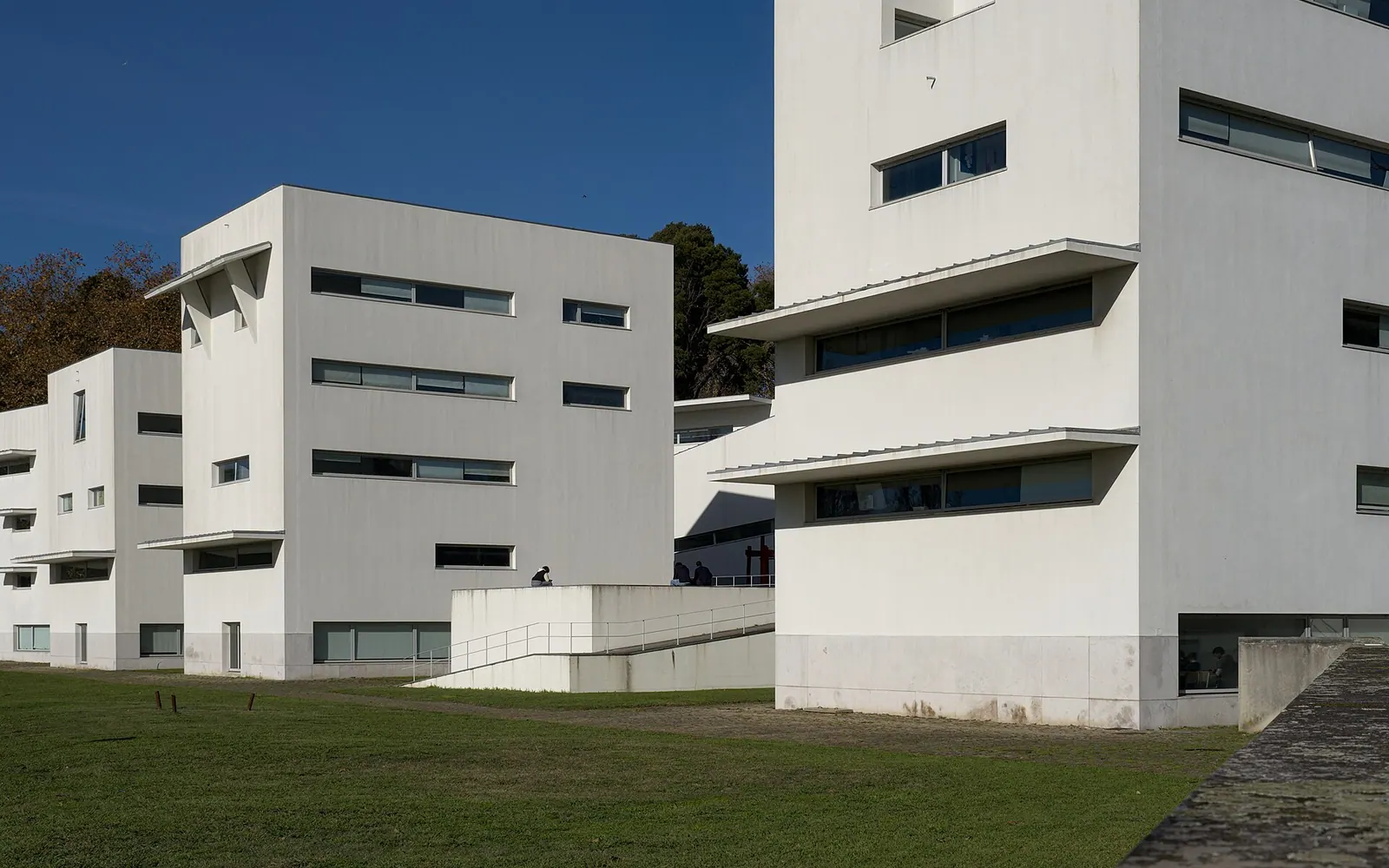 The Faculty of Architecture of the University of Porto (FAUP), or the Porto School of Architecture, in Porto, Portugal. Desigtn (1985): Álvaro Siza Vieira. Two famous architects came from here: Álvaro Siza Vieira and Edu
