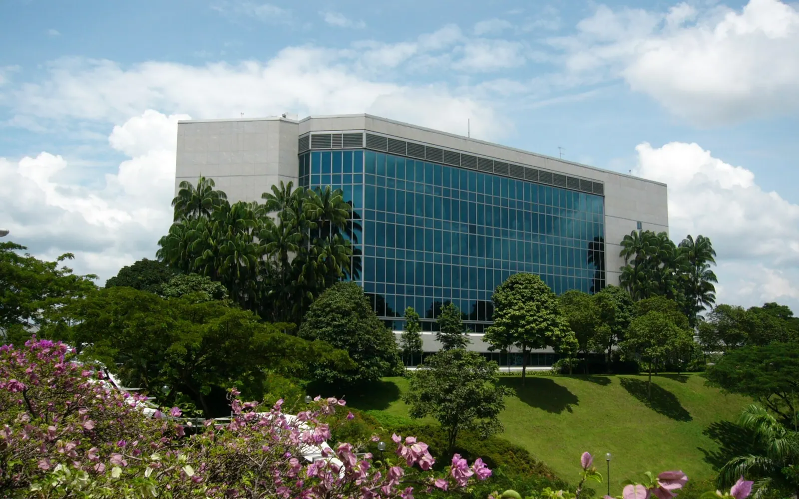 The Administration Building of the Nanyang Technological University in Singapore. (View from the North Spine)
