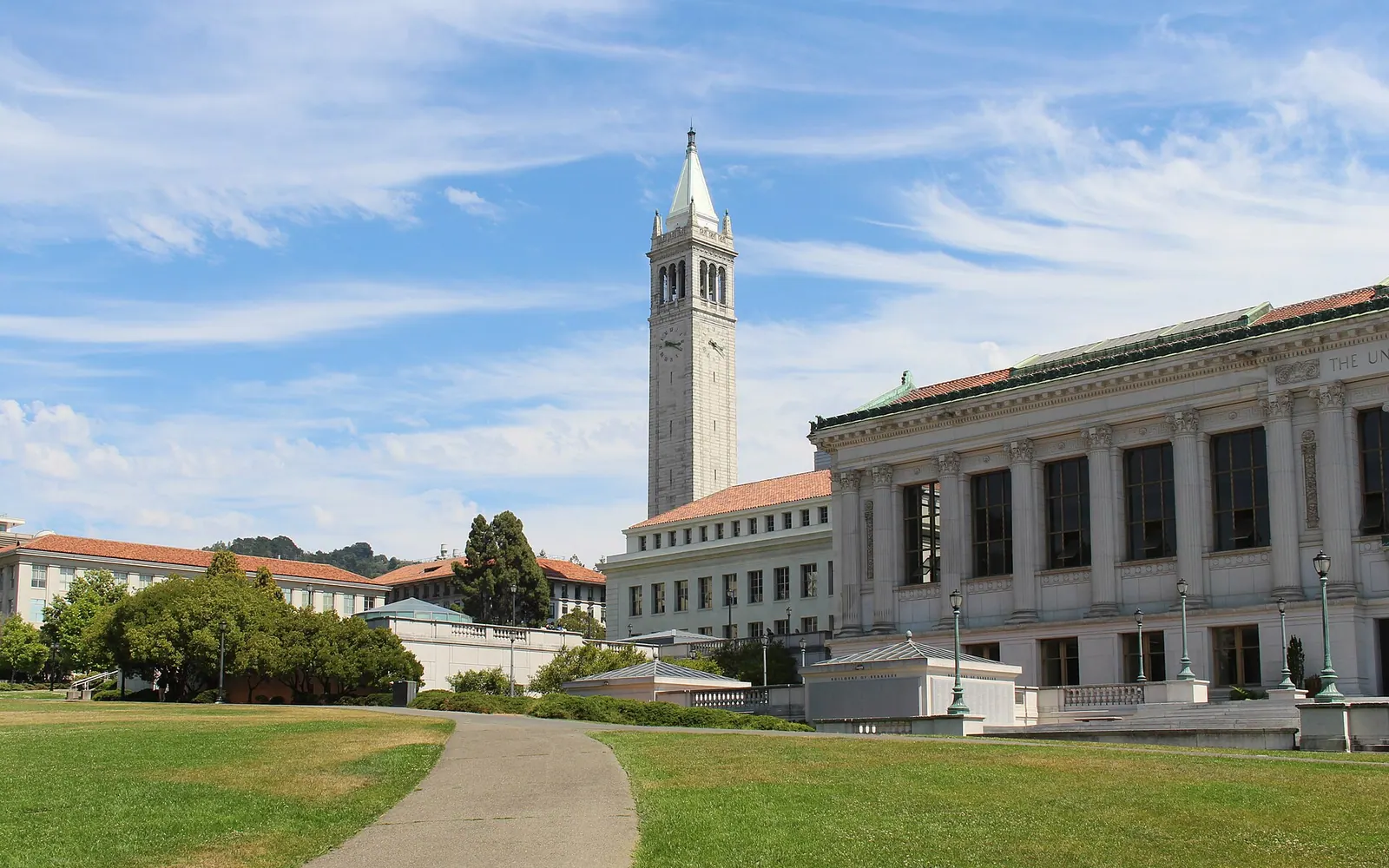 Sather Tower (the Campanile) at the University of California, Berkeley as seen from Memorial Glade. Photographed by user Coolcaesar on July 16, 2023.